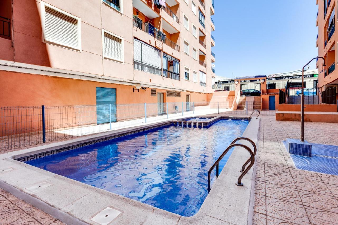 Estudio Joven Pura Torrevieja Exterior foto